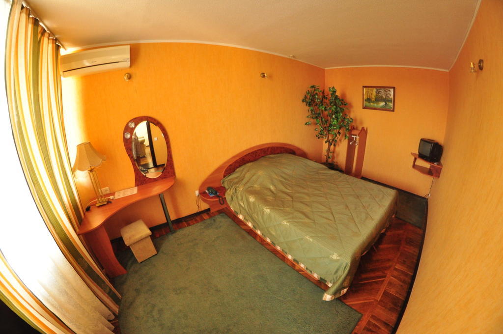Tourist Hotel Charków Pokój zdjęcie