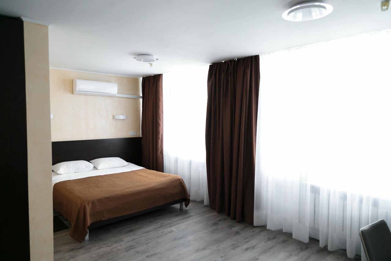 Tourist Hotel Charków Zewnętrze zdjęcie