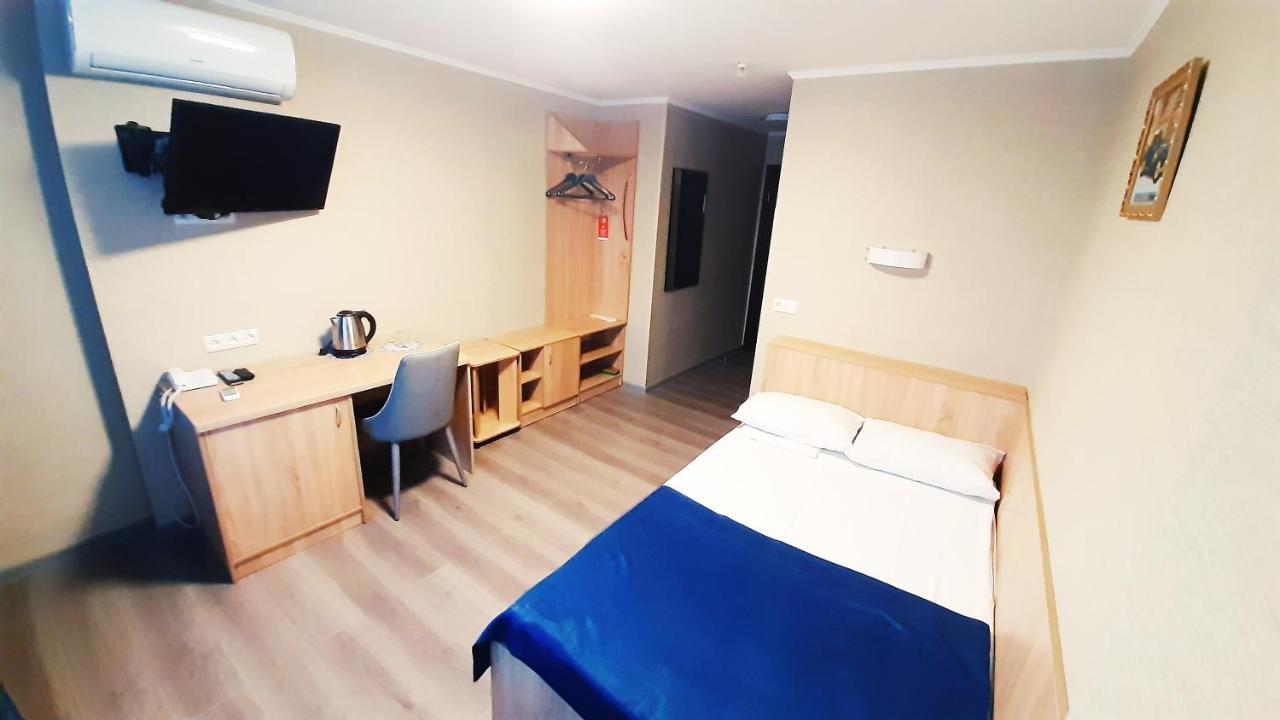 Tourist Hotel Charków Zewnętrze zdjęcie
