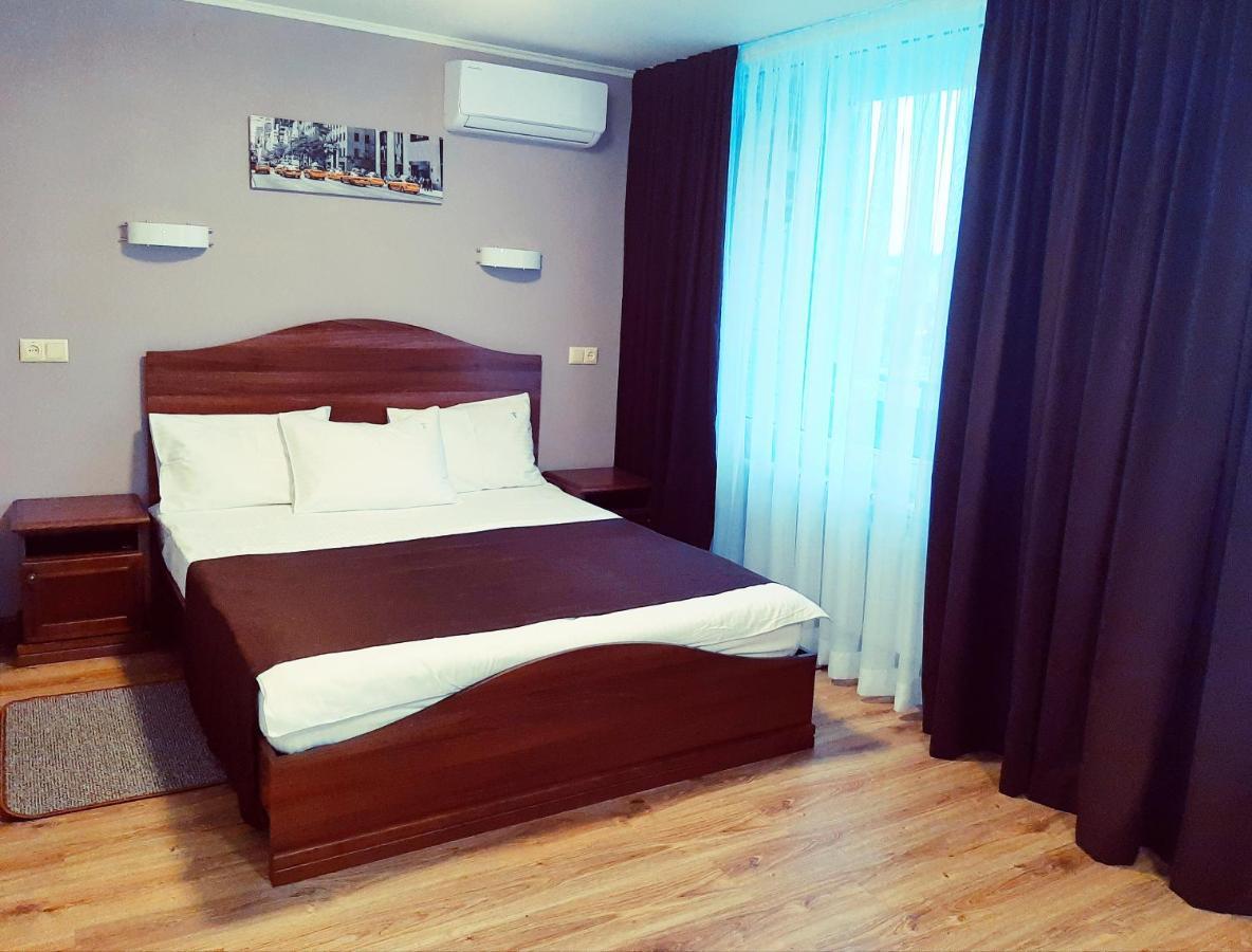 Tourist Hotel Charków Zewnętrze zdjęcie