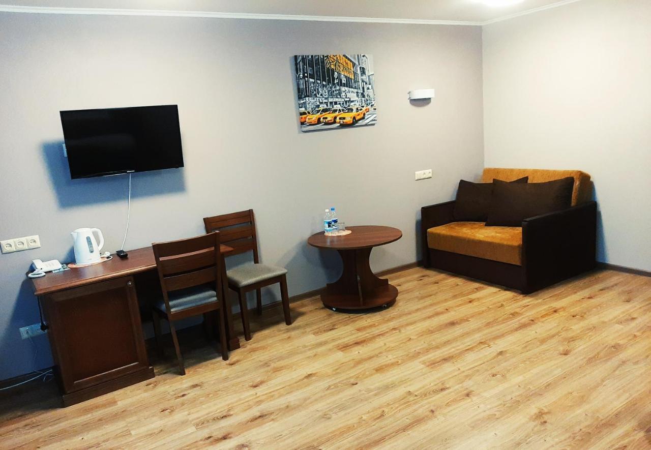 Tourist Hotel Charków Zewnętrze zdjęcie