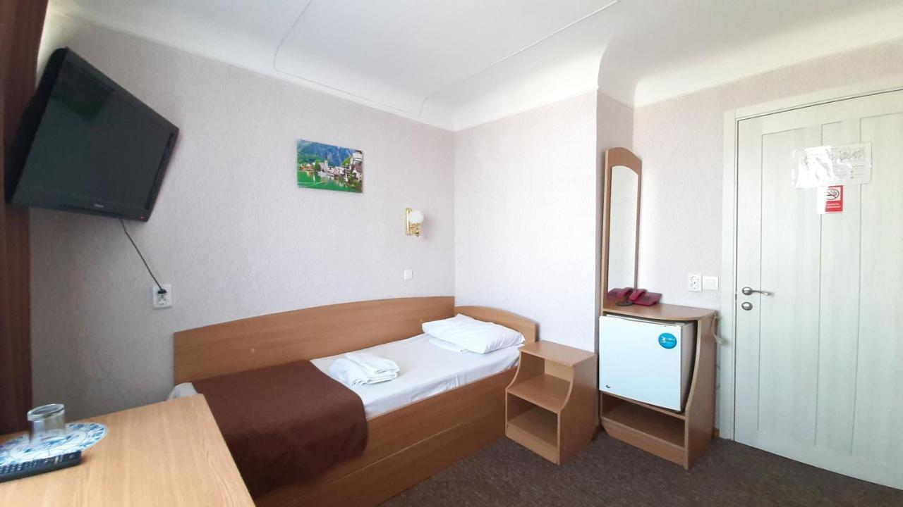 Tourist Hotel Charków Zewnętrze zdjęcie