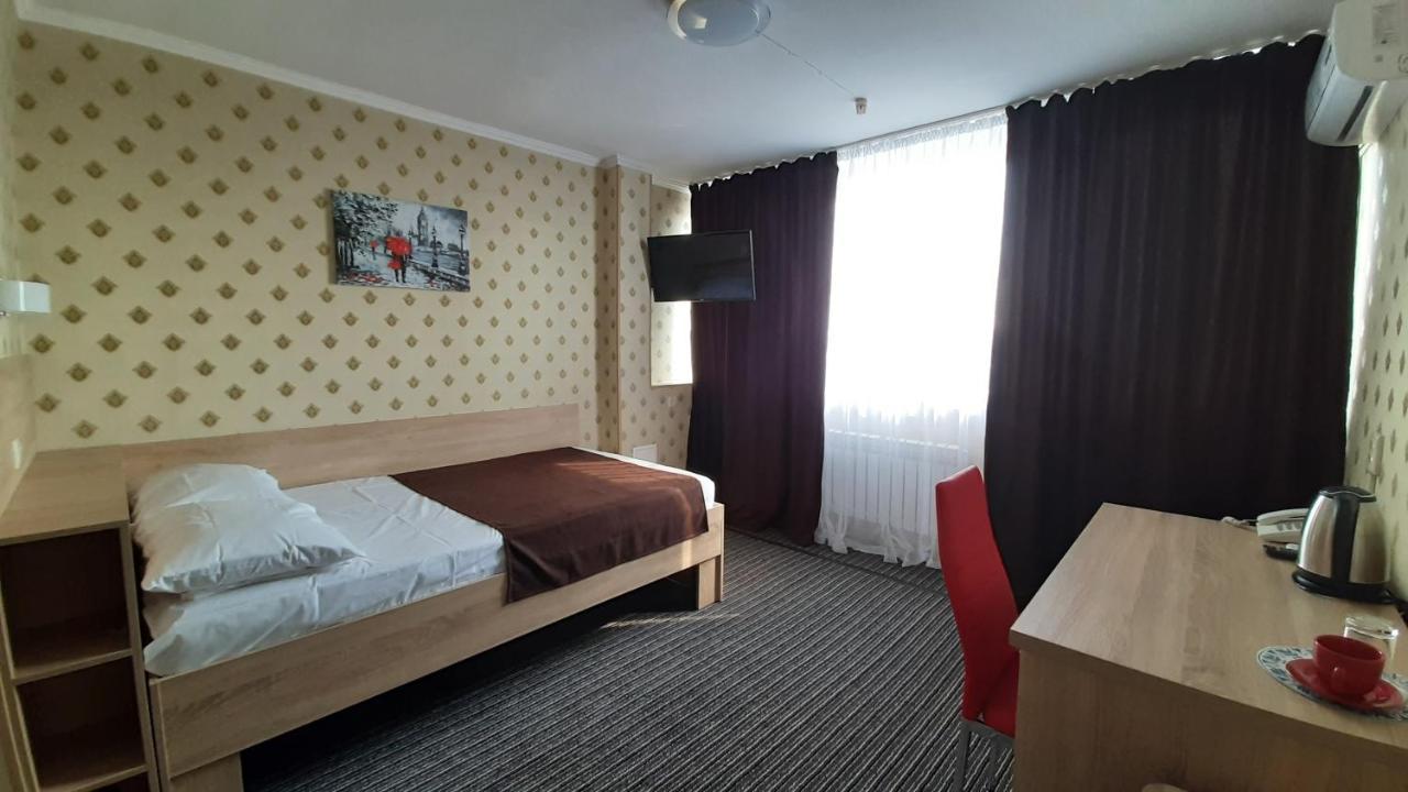 Tourist Hotel Charków Zewnętrze zdjęcie